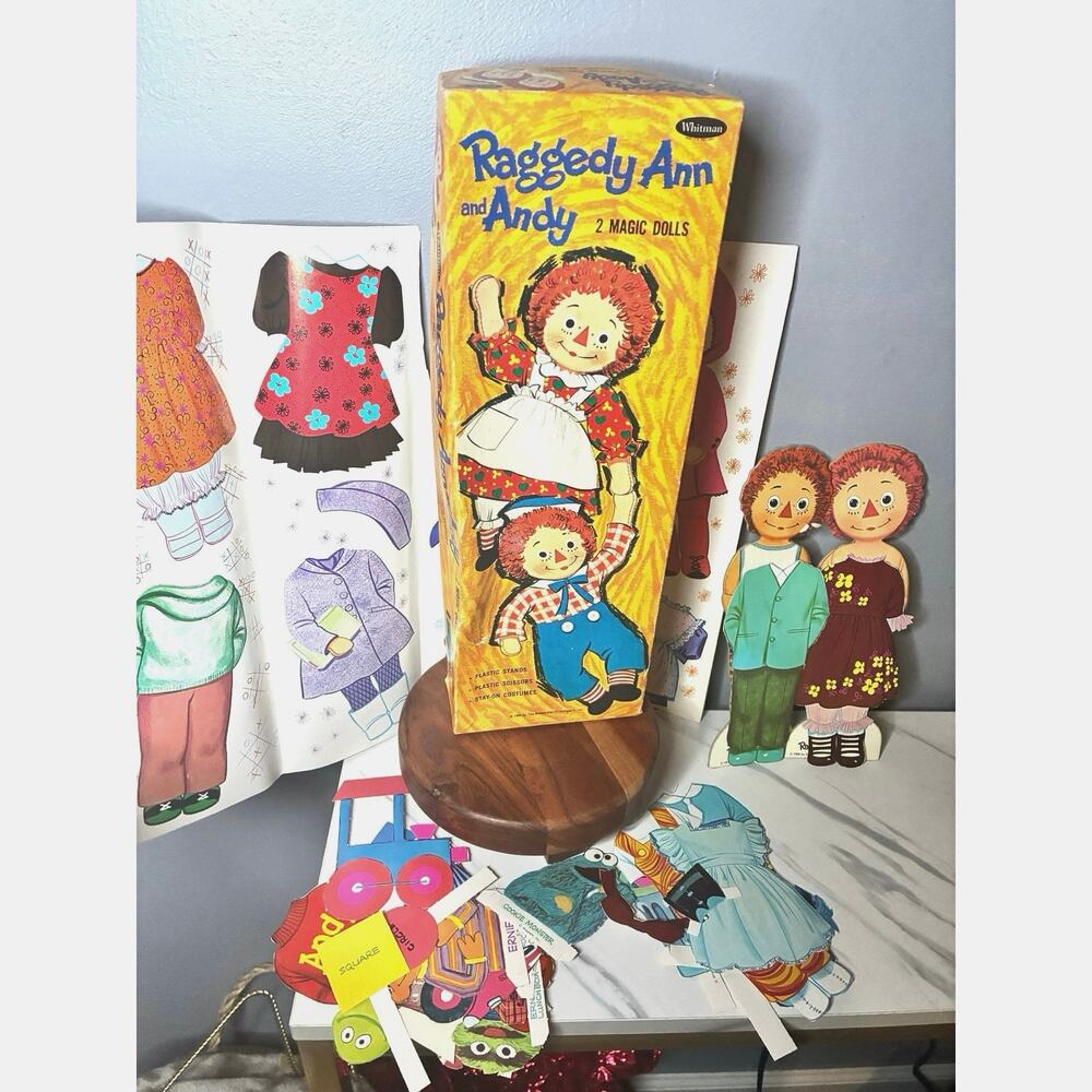 Vintage 1968 Raggedy Ann & Andy “2 Magic Dolls” Paper Dolls Set w/ Original Box